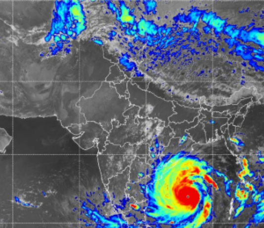 20 मई को पश्चिम बंगाल तथा बांग्लादेश के तटीय क्षेत्र से गुजर सकता है, महातूफान अम्फान। तेज हवाओं के साथ भारी वर्षा होने की संभावना है। cyclone-amphan-india-westbengal