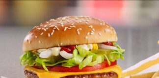 women-orders-burger-in-noida-ends-up-loosing-over-21000-rupees