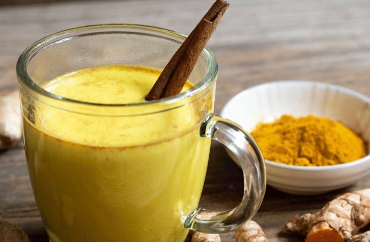 know-how-turmeric-milk-is-beneficial-in-winter