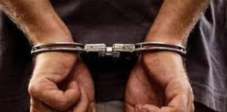 man-in-gujrat-police-custody